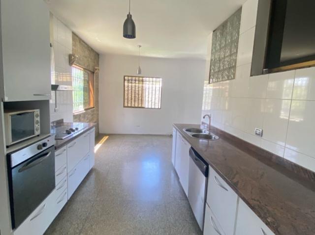 CASA EN ALQUILER 120 M2 URB. LOS PALOS GRANDES