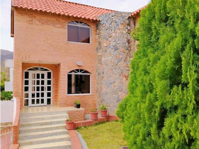 Casa en Altos de Guataparo
