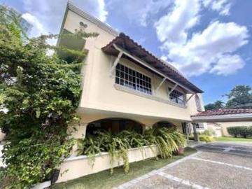 Casa en Altos del Golf