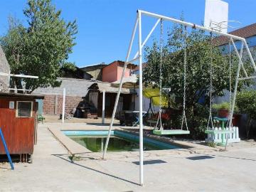 Casa En Amplio Terreno Con 4 Dorm. San Joaquín. 4 Dormitorios por 6390.00 en San Joaquín