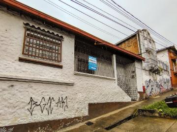 Casa en arriendo, Manrique central 1