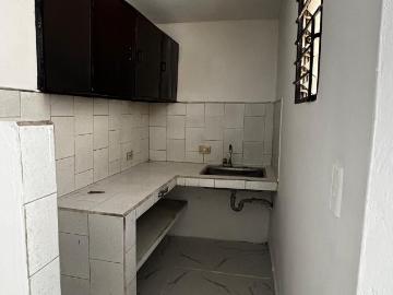Casa en arriendo, Manrique central 1