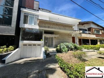 Casa en arriendo o venta, Laureles