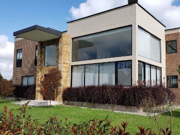 Casa en arriendo o venta, Vía el carmen
