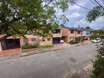 Casa en arriendo, Altos de la pereira