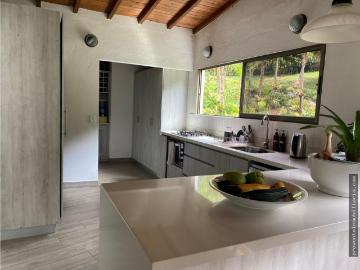 Casa en Arriendo Amoblado en El Retiro