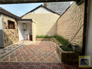 Casa en arriendo barrio mesa