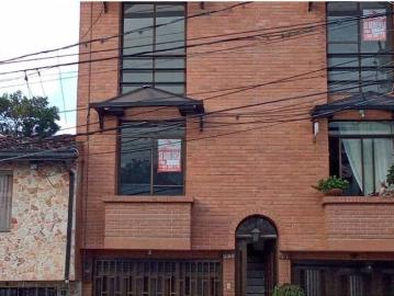 Casa en arriendo Calle 35d, Belencito, Comuna 13 San Javier, Perímetro Urbano Medellín, Medellín, Valle De Aburrá, Antioquia, Rap Del Agua Y La Montaña, 050033, Colombia