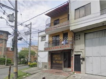 Casa en Arriendo, Caribe, Medellín