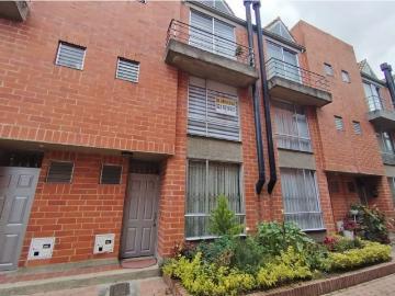 Casa en arriendo Carrera 2, El Trébol, Mosquera, Sabana Occidente, Cundinamarca, Rap especial Central, 250040, Colombia