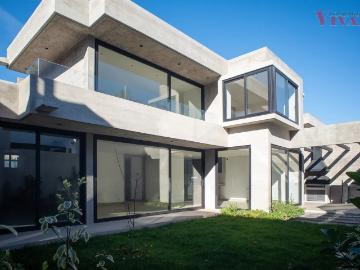 Casa en arriendo de 3 dorm. en las condes