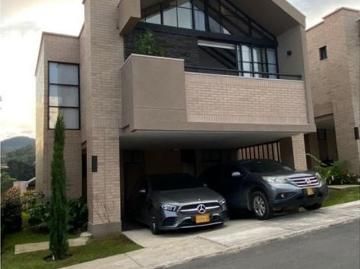 Casa en arriendo El Carmen, Retiro, Antioquia, Col