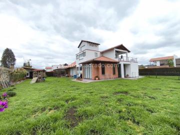 Casa en Arriendo, El Chico, Bogotá D.C