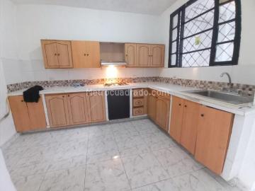 Casa en Arriendo, El Salvador, Medellín