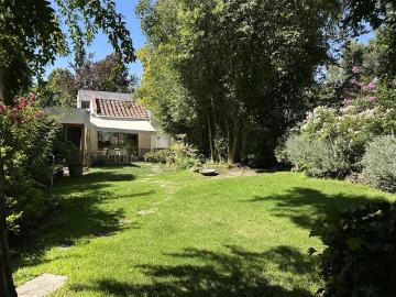 Casa en Arriendo en Metro Los Domínicos