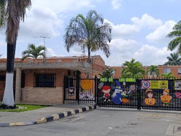 Casa EN ARRIENDO EN Cali EN Caney 178154 $2.300.000