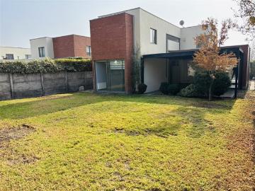 Casa en Arriendo en Condominio Santa Luz