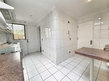 Casa en Arriendo en La Reina 5 dormitorios 4 baños