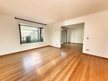 Casa en Arriendo en La Reina 5 dormitorios 4 baños