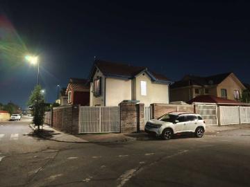 Casa en Arriendo en Lampa 3 dormitorios 3 baños