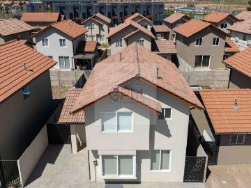 Casa en Arriendo en Lampa 3 dormitorios 3 baños