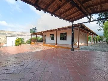 Casa en arriendo en Los Patios