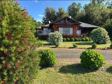 Casa en Arriendo en Pucón 3 dormitorios 2 baños