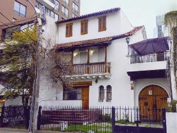 Casa en Arriendo en Providencia 6 dormitorios 5 baños