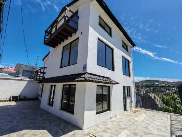 Casa en Arriendo en Talcahuano 5 dormitorios 3 baños