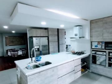 Casa en arriendo, Escobero