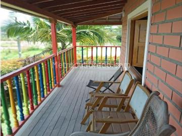 Casa en Arriendo, Guatape Peñol, Medellín