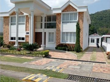 Casa en arriendo Guatiguara, Piedecuesta, Santander, Col