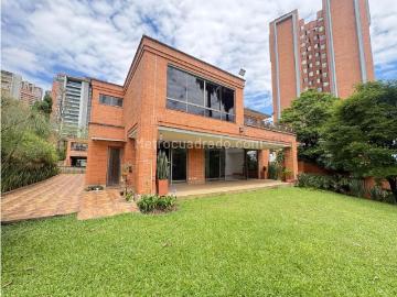Casa en Arriendo, Poblado, Medellín
