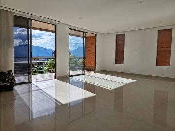 Casa en arriendo, sector El Tesoro, Medellín