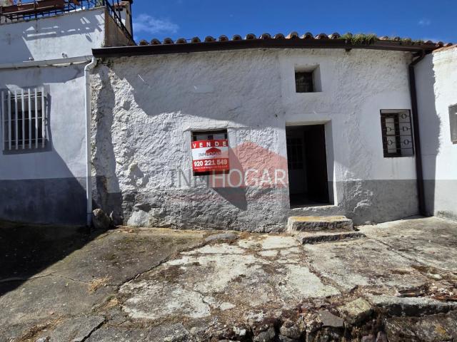 CASA EN BLASCOELES