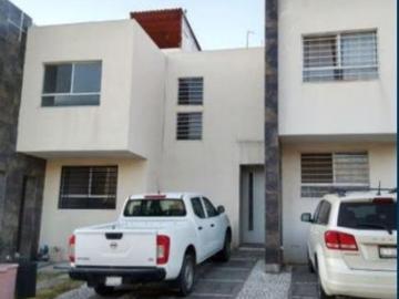 EXCELENTE CASA EN BOSQUES DEL PEDREGAL A UN COSTADO DE ZIMALTA
