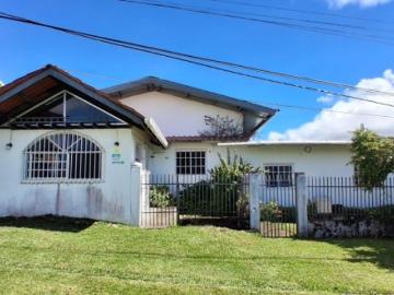 Casa en boquete chiriqui tipo inversión 3 unidades