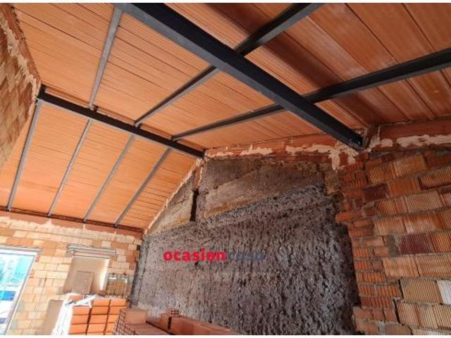 CASA EN BRUTO DE NUEVA CONSTRUCCIÓN