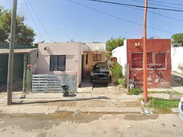 Casa en C. San Blas 1115, Villas de San Miguel, Nuevo Laredo, Tamps