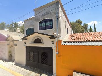 Casa en calle cedro residencial arboledas