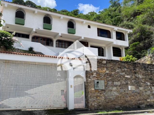 Casa En Calle Cerrada De La Urbanización Prados Del Este IC