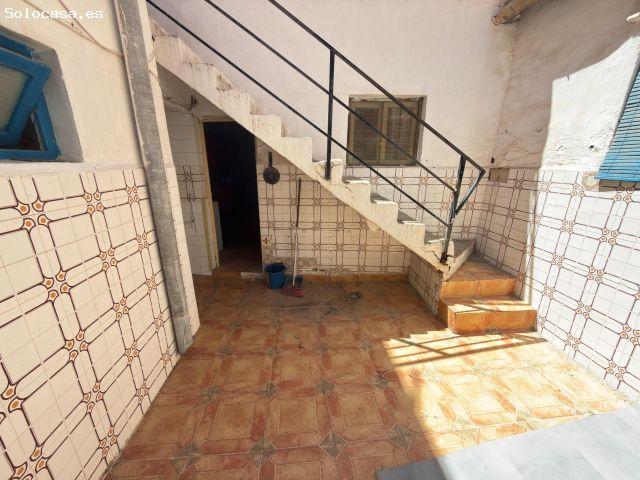 Casa en Callosa de Segura: ¡Tu Oportunidad para Crear el Hogar Perfecto!
