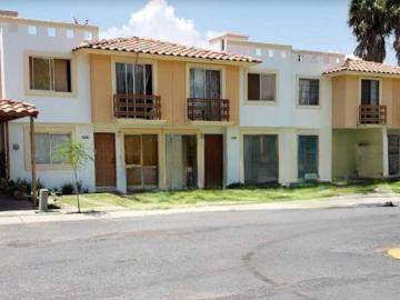 CASA EN CAMPO SUR EN EL COTO PARAISO