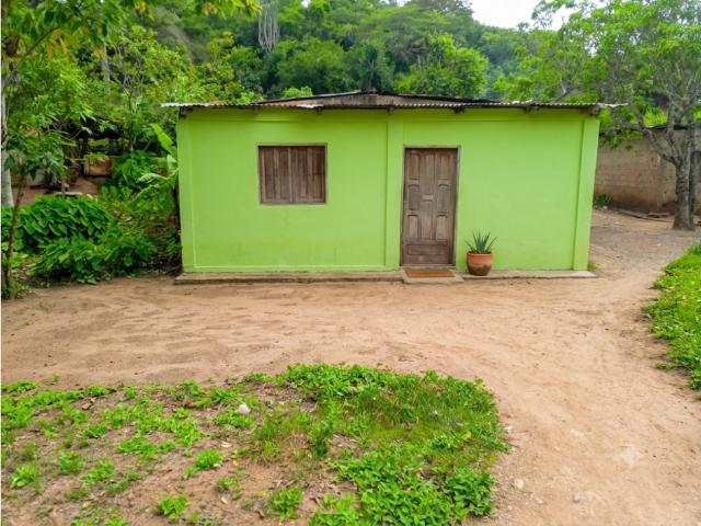 CASA EN CARRETERA NACIONAL LUIS MARIANO RIVERA VE10 479MR YREY