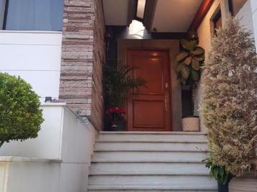 Casa en cerrada con seguridad en Venta en Bosques de la Herradura
