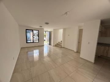 Casa en Circuito Valle del Nilo, León En Venta, Ideal para Familias