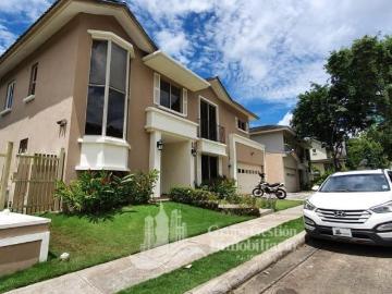 CASA EN CLAYTON EMBASSY GARDENS 300M2 DISPONIBLE EN JILIO JP