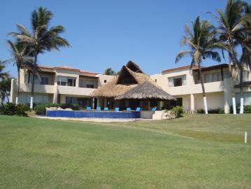 Casa en Club de Golf 3 Vidas Zona Diamante