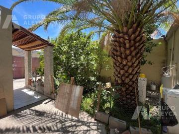 CASA EN COLONIA CONSTITUYENTES