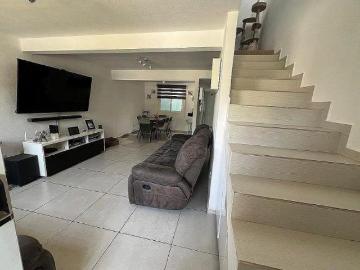 Casa en Colonial del Lago | 2 rec | Fracc privado con Jardin en Nicolas Romero